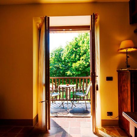 Relais Castello Di Razzano Hotel Alfiano Natta Exterior foto